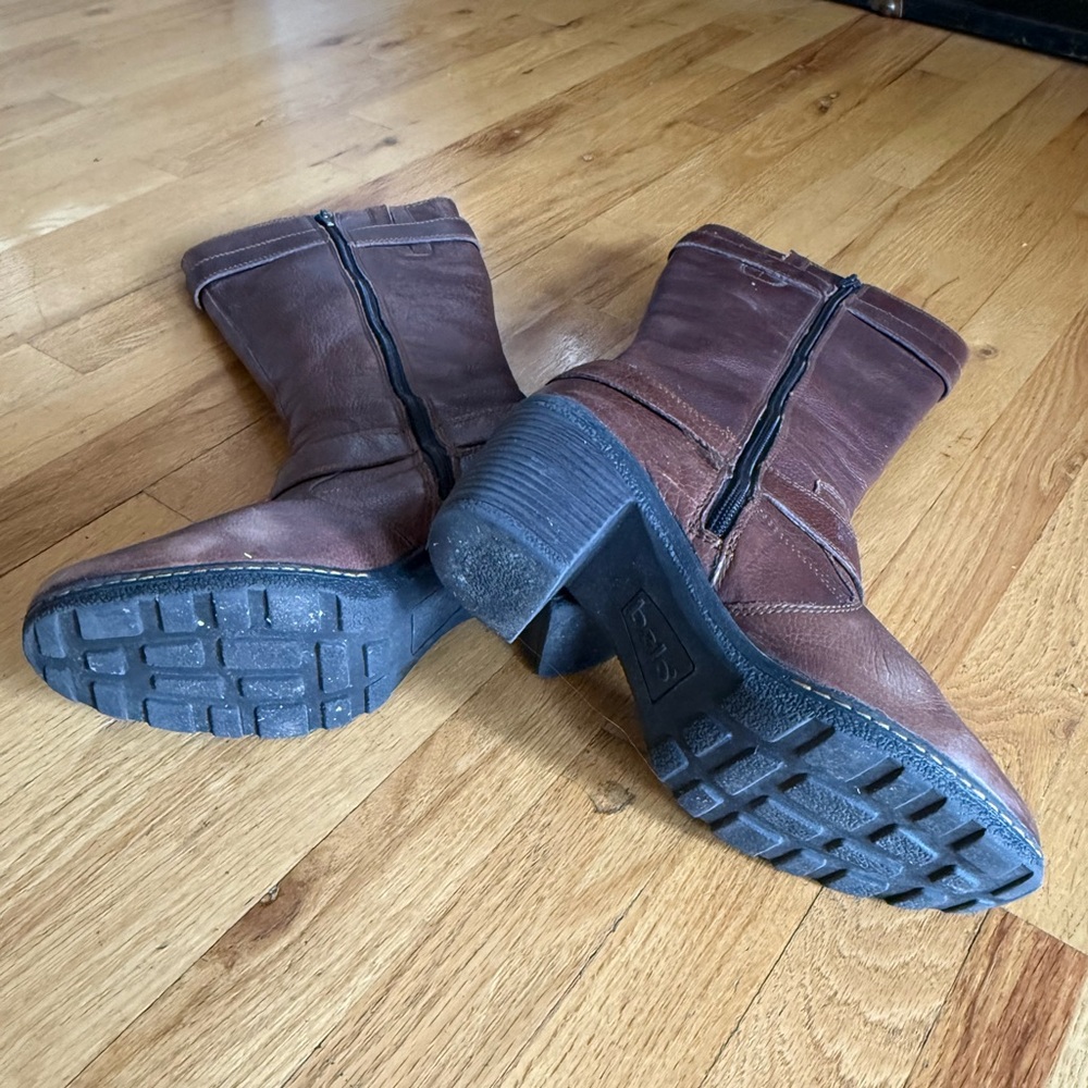 Brown Leather Knee-High Bolo Boots with Warm Lining & Comfortable Fit - Picture 6 of 8